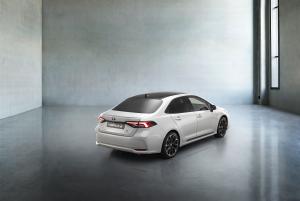 Toyota Corolla Hybrid Sedan GR Sport 2020 года  (EU)
